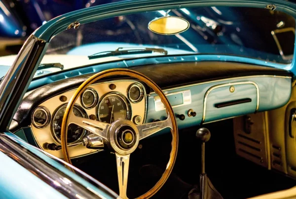speedometer in old car | Valutazione Auto Usate: i migliori siti da consultare | EuroCoc